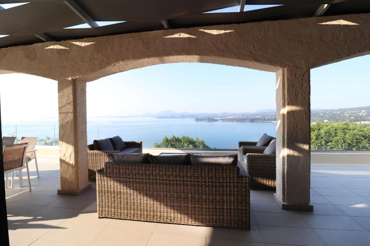 Villa Faiax Pyrgi  Exteriör bild