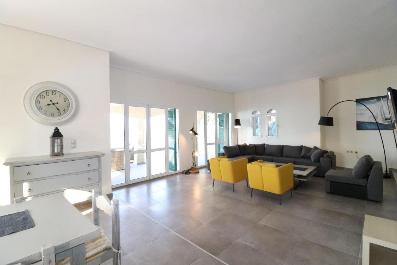 Villa Faiax Pyrgi  Exteriör bild